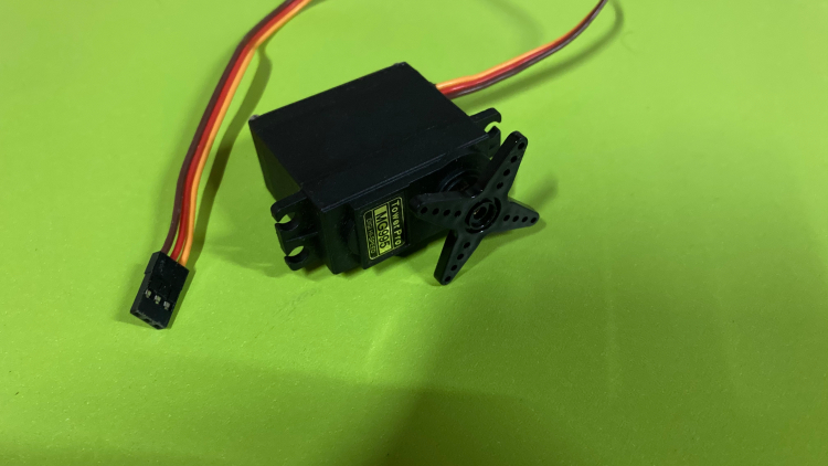 Servo attachment pic